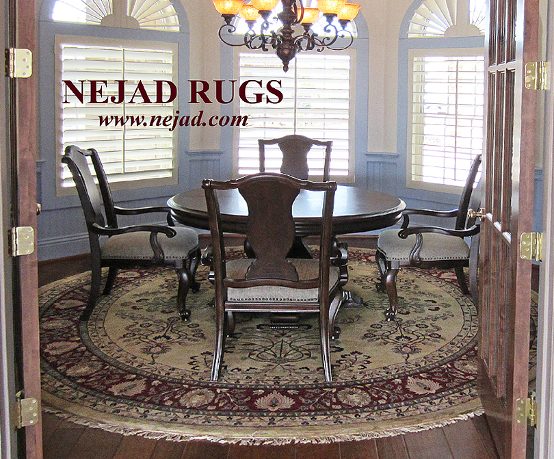 Hand-Knotted One-of-a-Kind Sarouk Round Rug